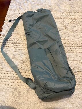 Mango’s Yoga Matt Holder with Water Bottle Compartment